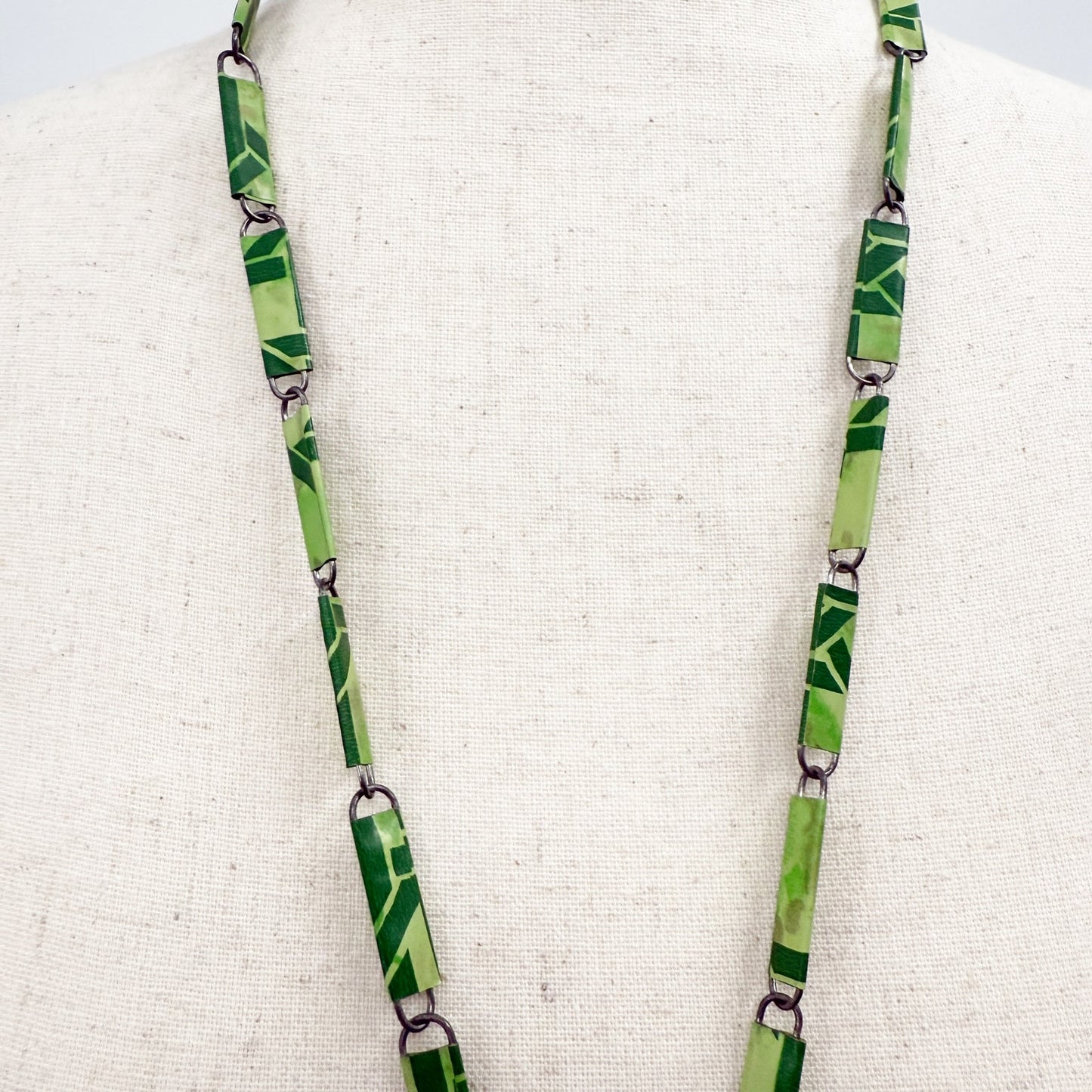 vintage dark & light green Paper Clip Tassel Necklace silver tone metal jewelry