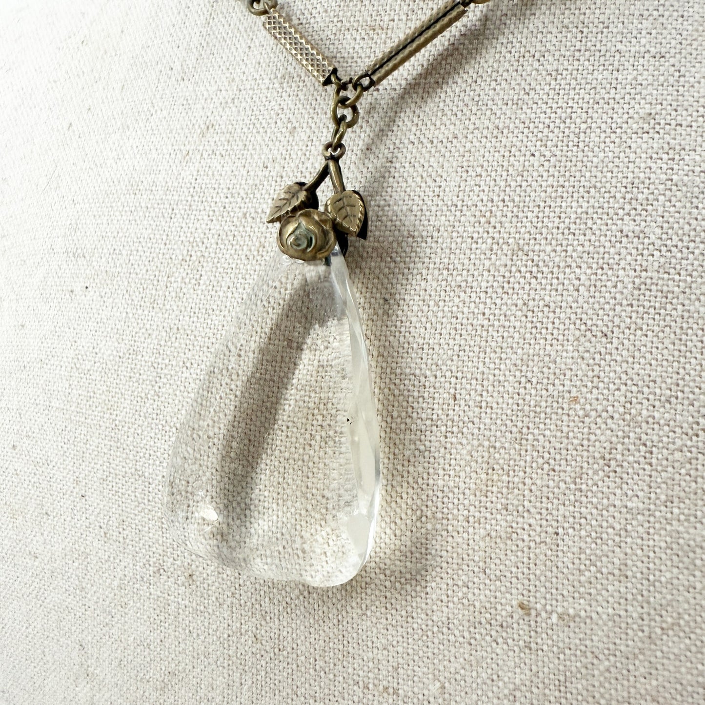 vintage antique gold metal clear beads acrylic Pendant Necklace rose & leaves