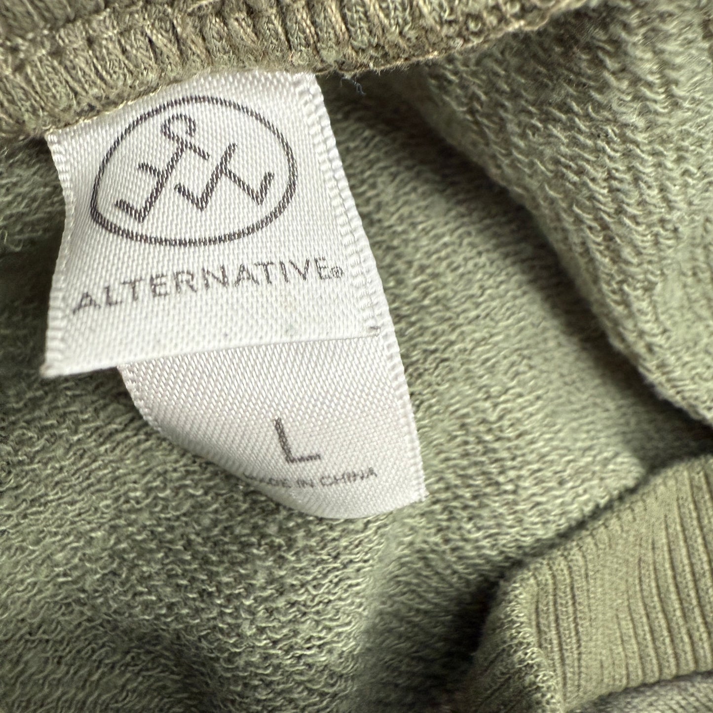 Alternative Apparel light & dark green Sweatshirt camo Top junior's LARGE