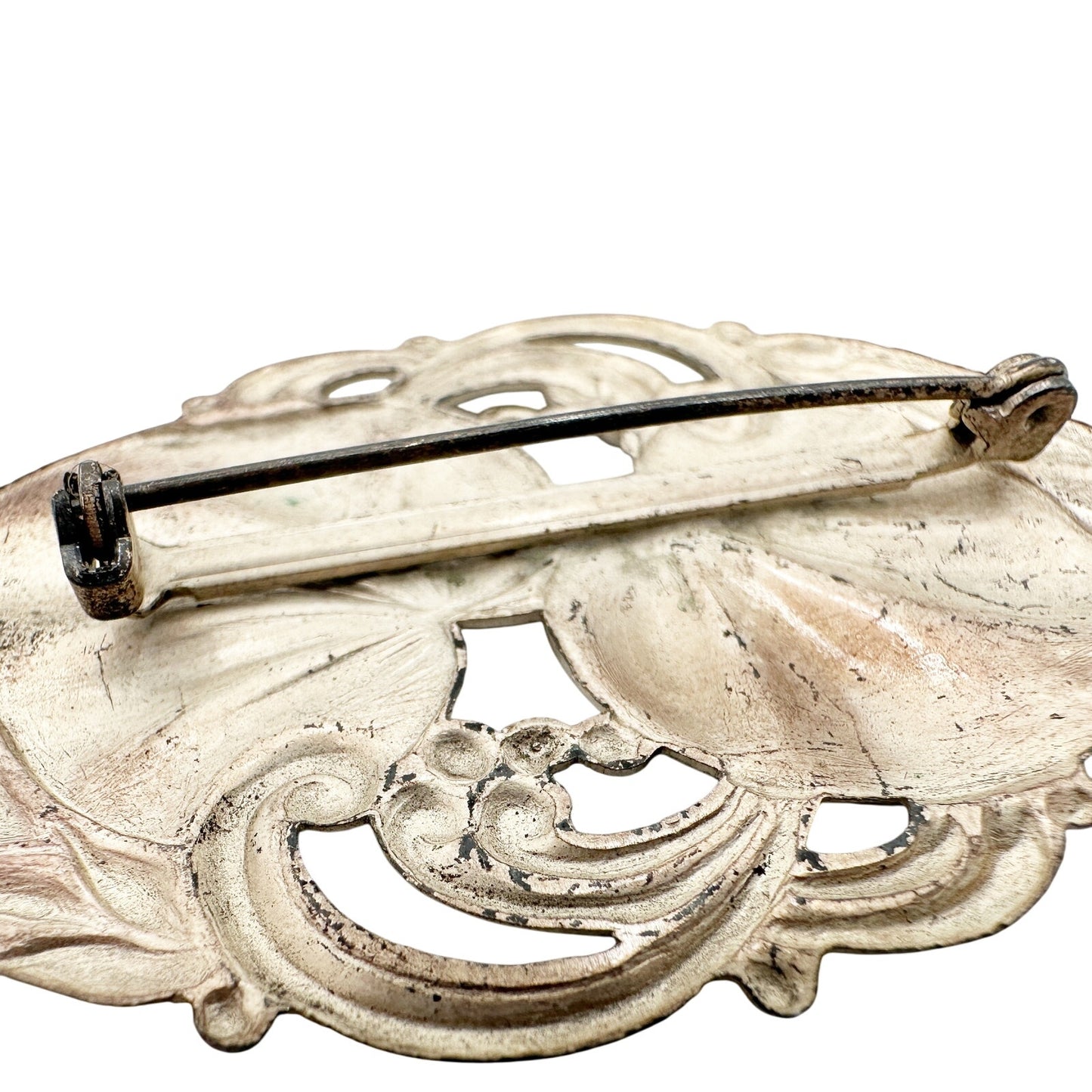 vintage silver metal leaves & scrolls BROOCH jewelry pin
