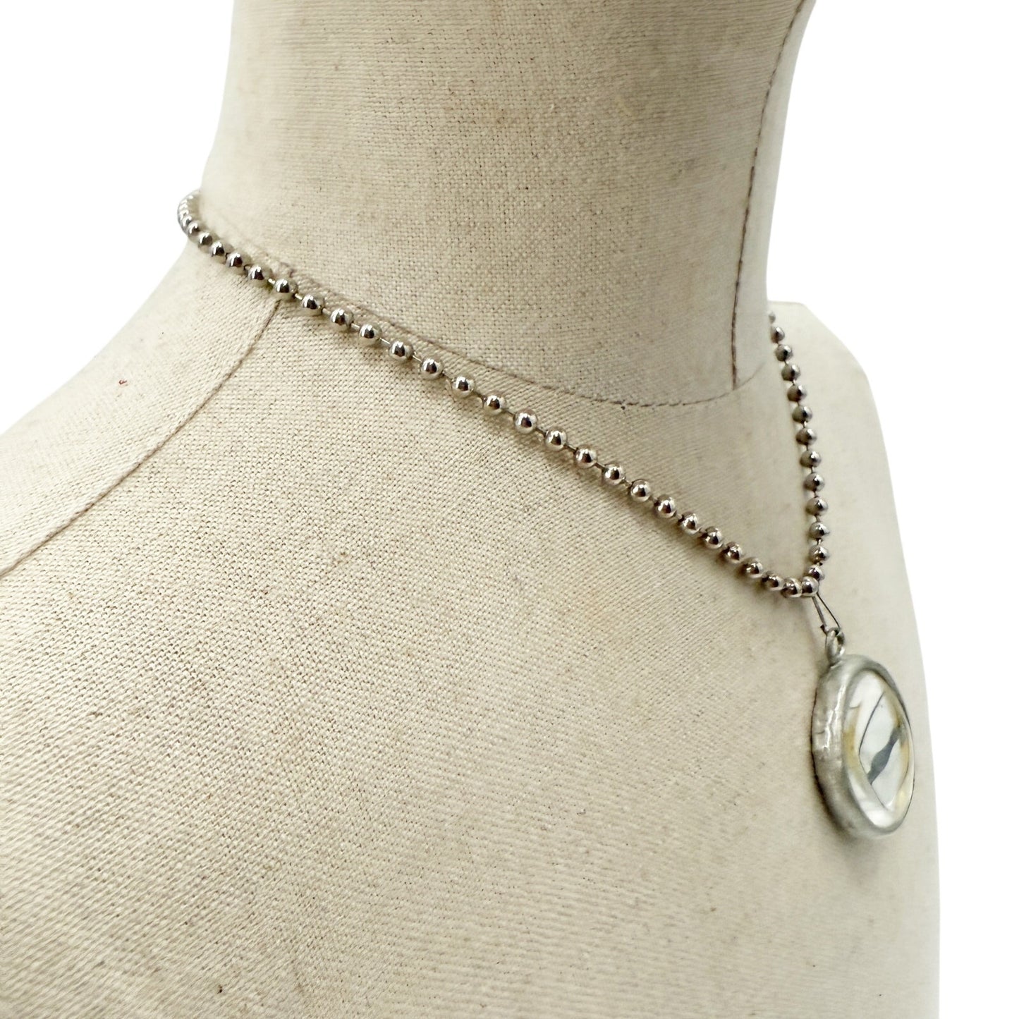 silver tone metal bead chain w/ round Bird Charm pendant Necklace yellow blue
