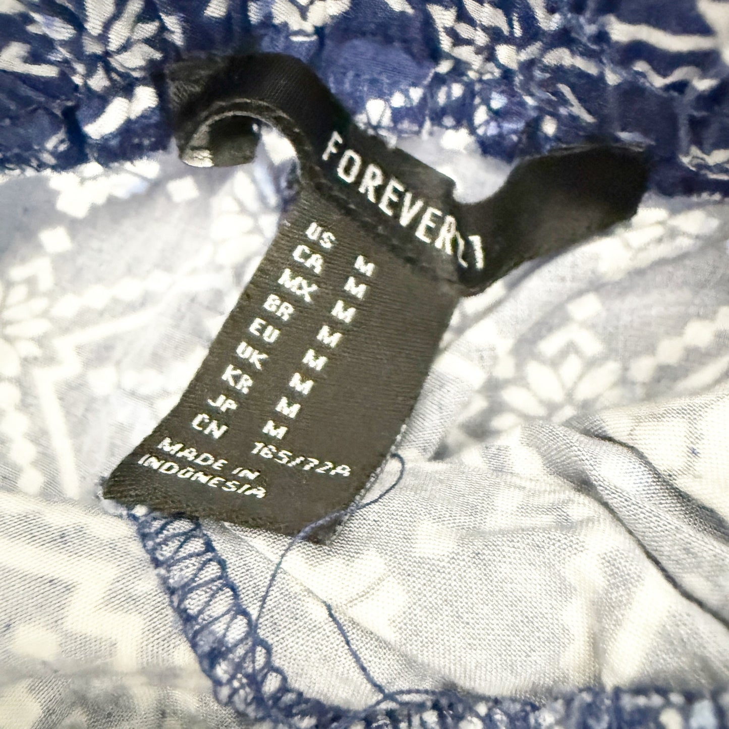 Forever 21 blue & white pattern loose Pants joggers juniors MEDIUM pockets