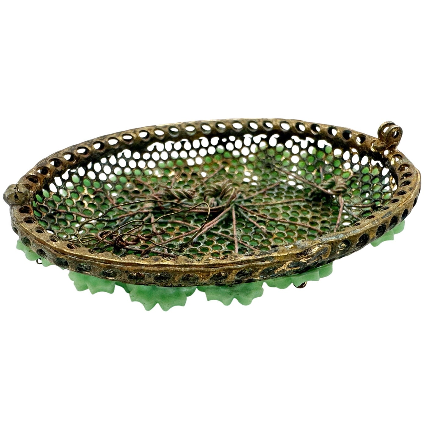vintage small green flowers on oval metal BROOCH floral jewelry *missing pin*
