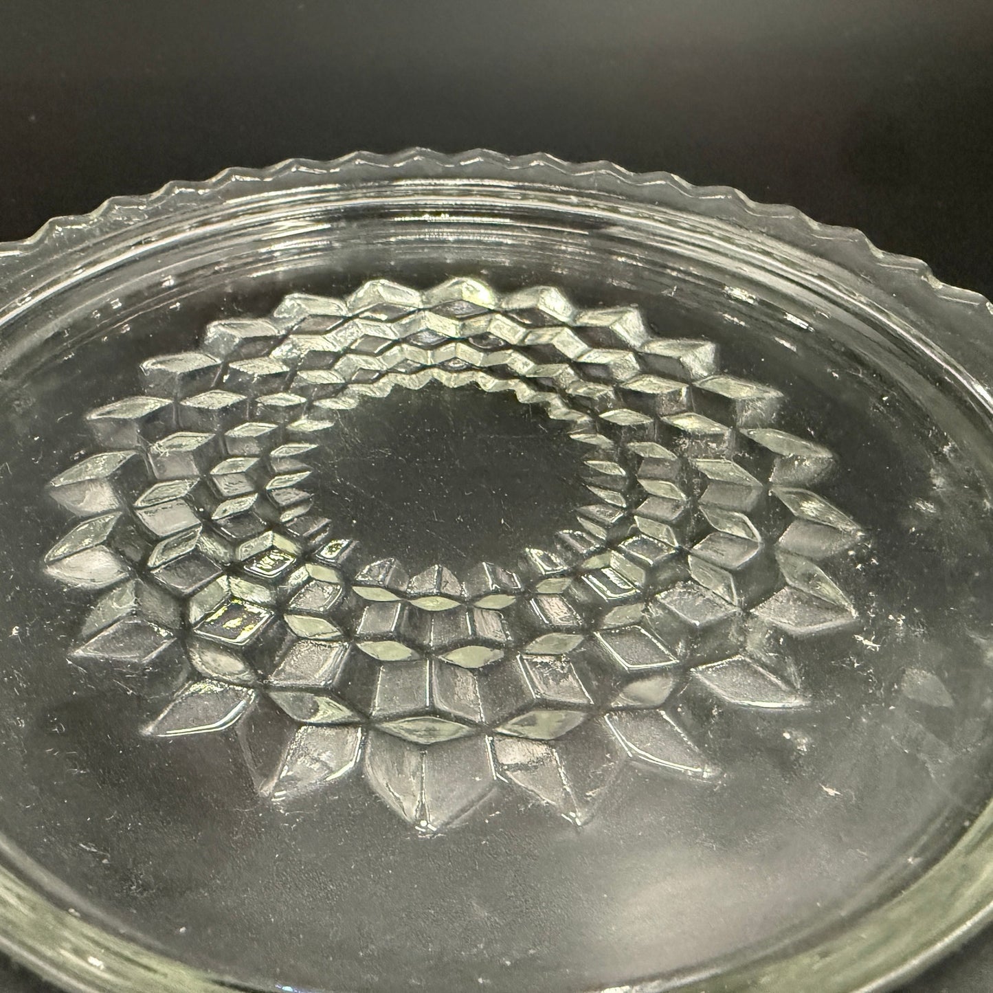 8" Round Handled Tray | Jeannette Glass