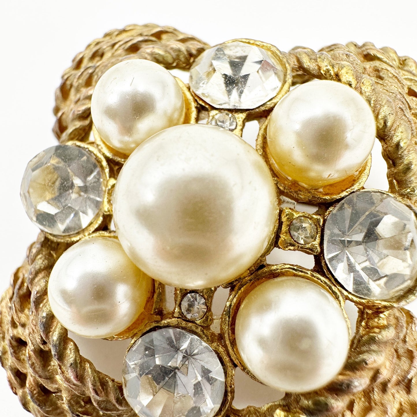 vintage gold faux pearls clear rhinestones BROOCH jewelry pin