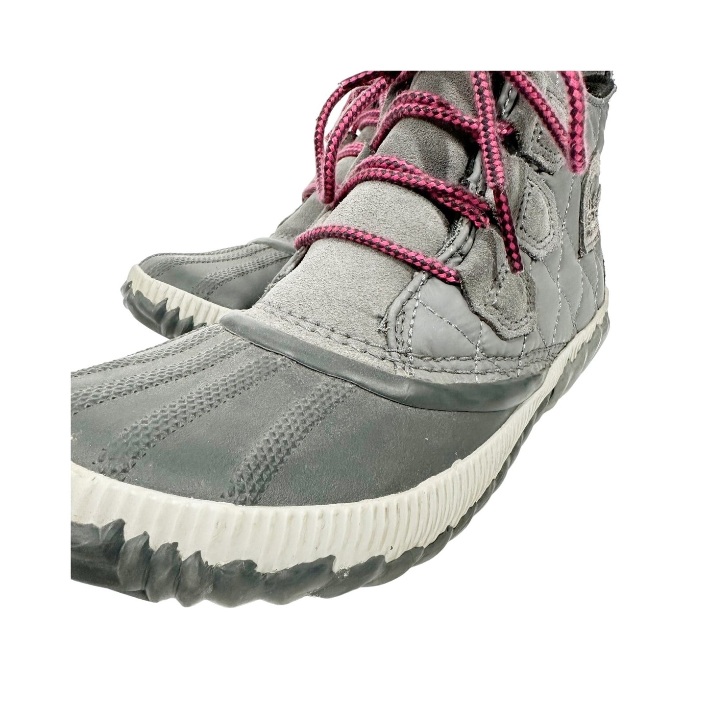 SOREL quilted gray Out N About waterproof low BOOTS size 7