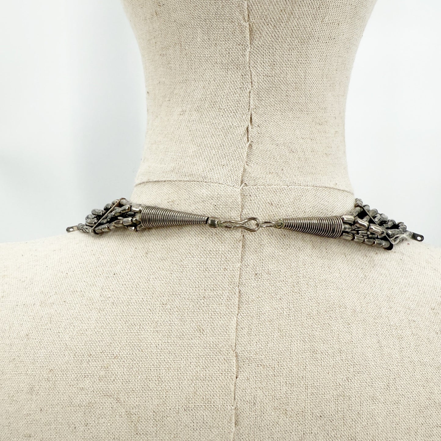 vintage scalloped silver metal Bib Necklace costume jewelry capsule beads