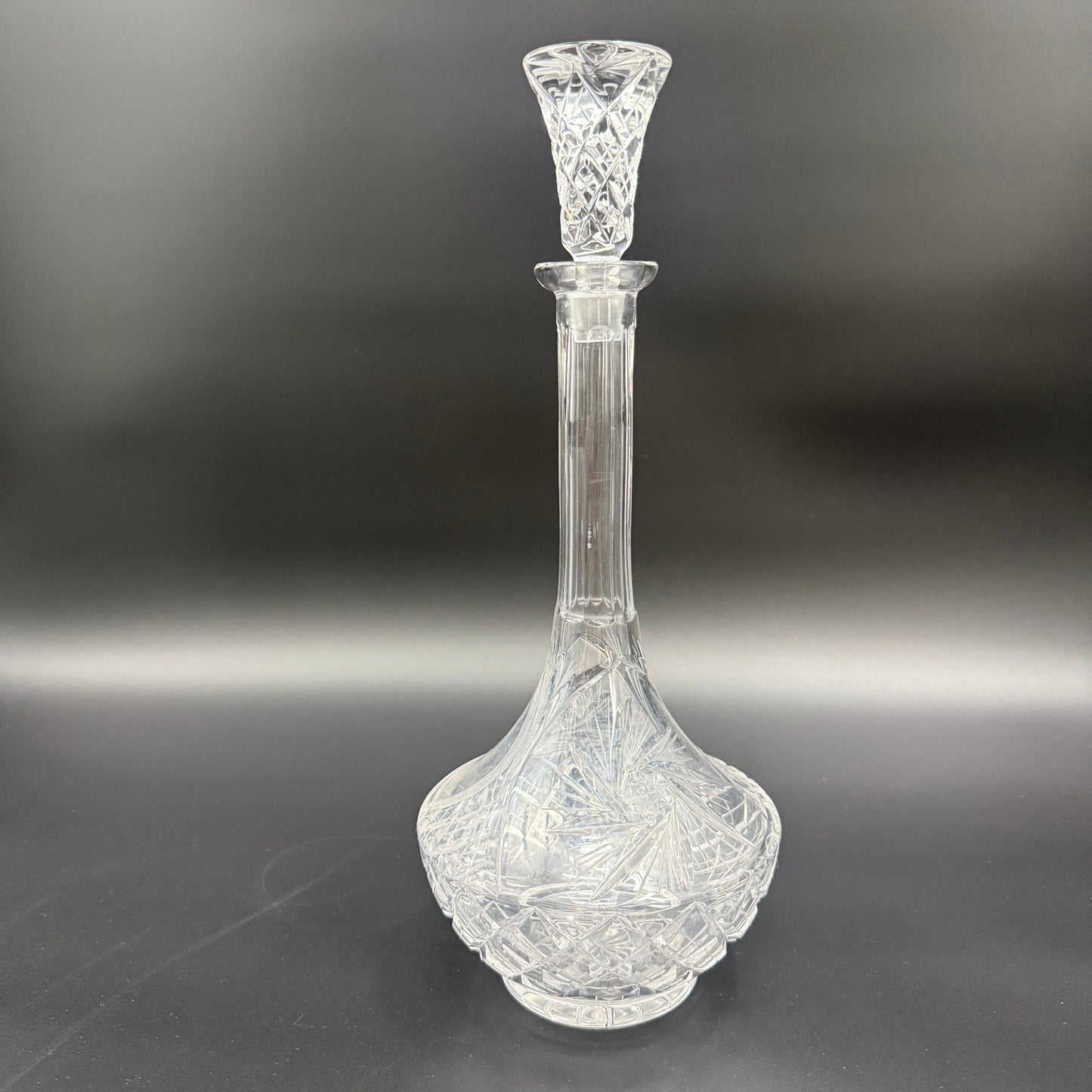 15" crystal cut glass Decanter & Stopper | vintage barware