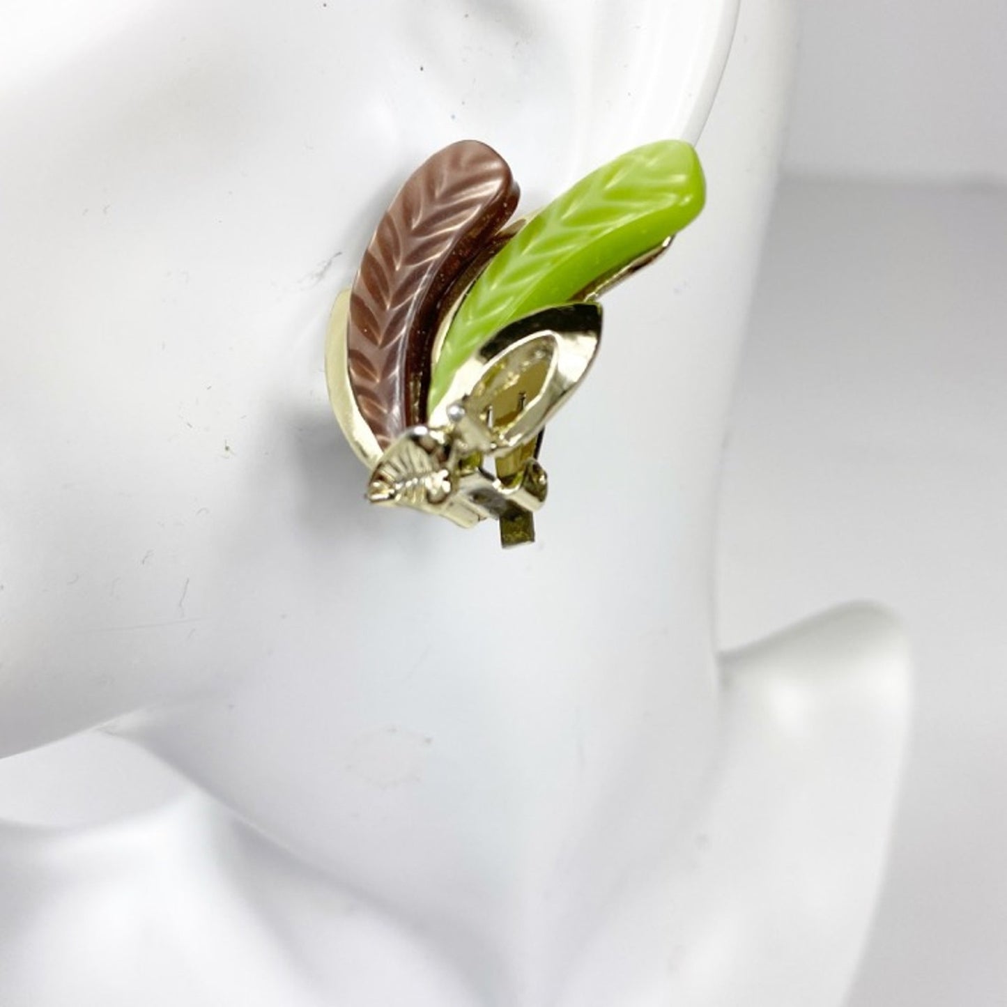 vintage green brown & gold leaf clip-on EARRINGS costume jewelry