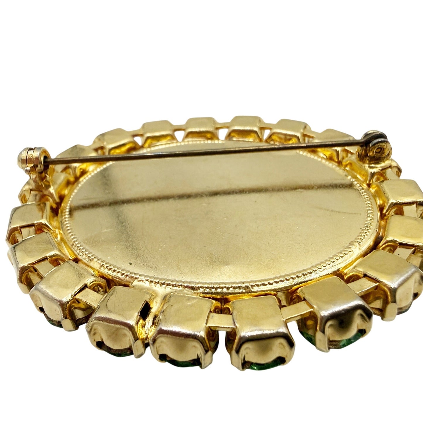 vintage green rhinestones stone & gold oval BROOCH costume jewelry pin