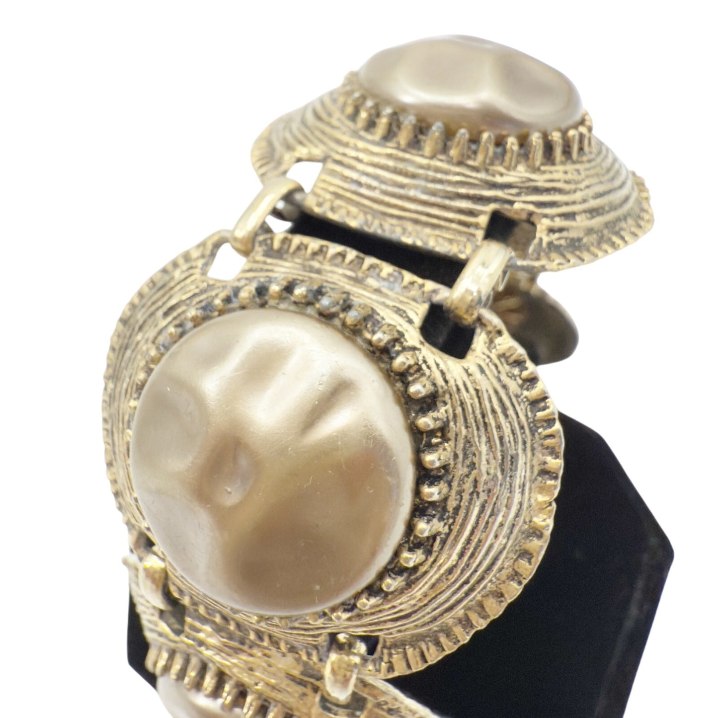 vintage round medallion disks gold tone metal Link Bracelet costume jewelry