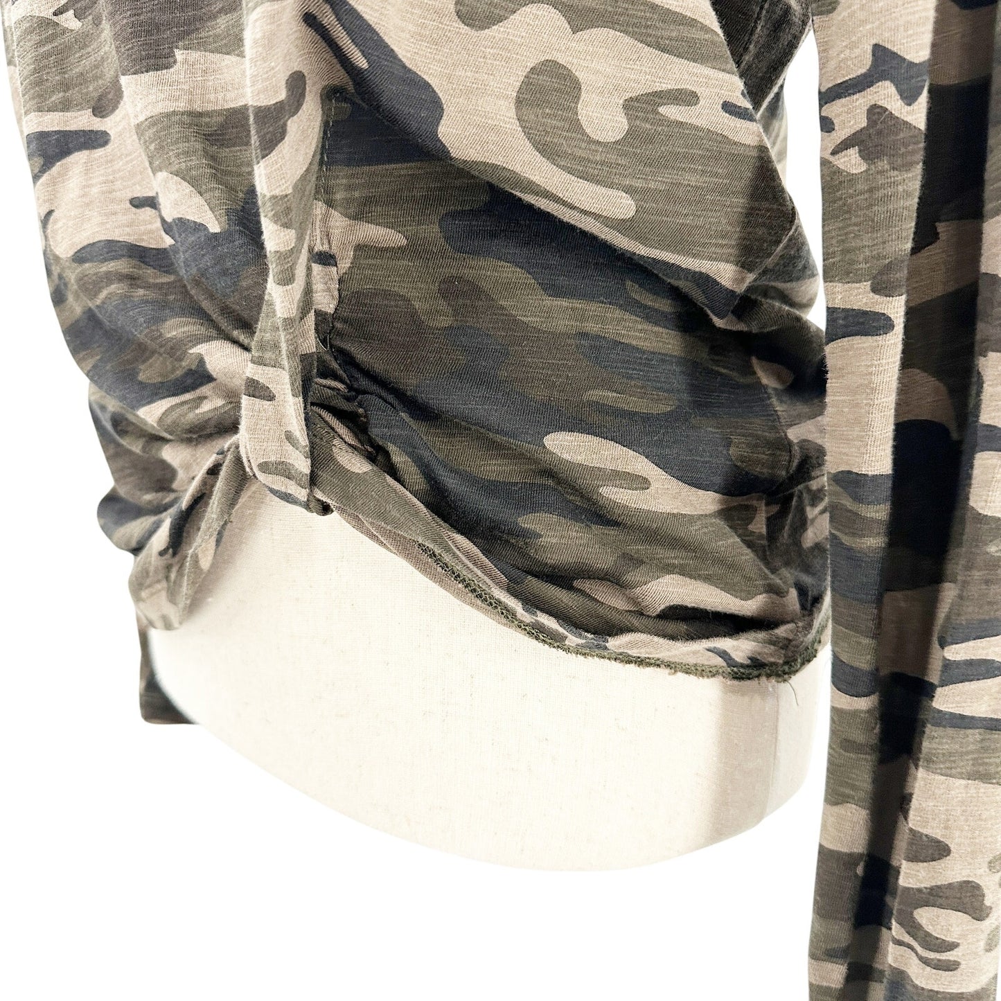 Sanctuary dark camo twisted hem Top women's SMALL camouflage shirt new NWOT