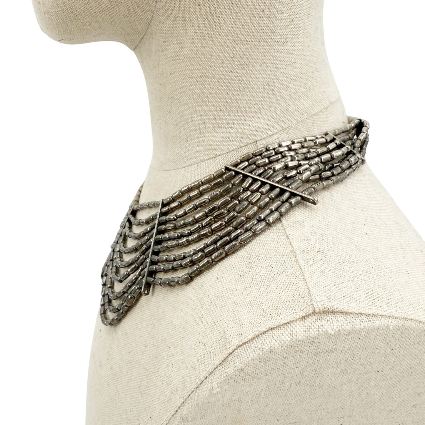 vintage scalloped silver metal Bib Necklace costume jewelry capsule beads