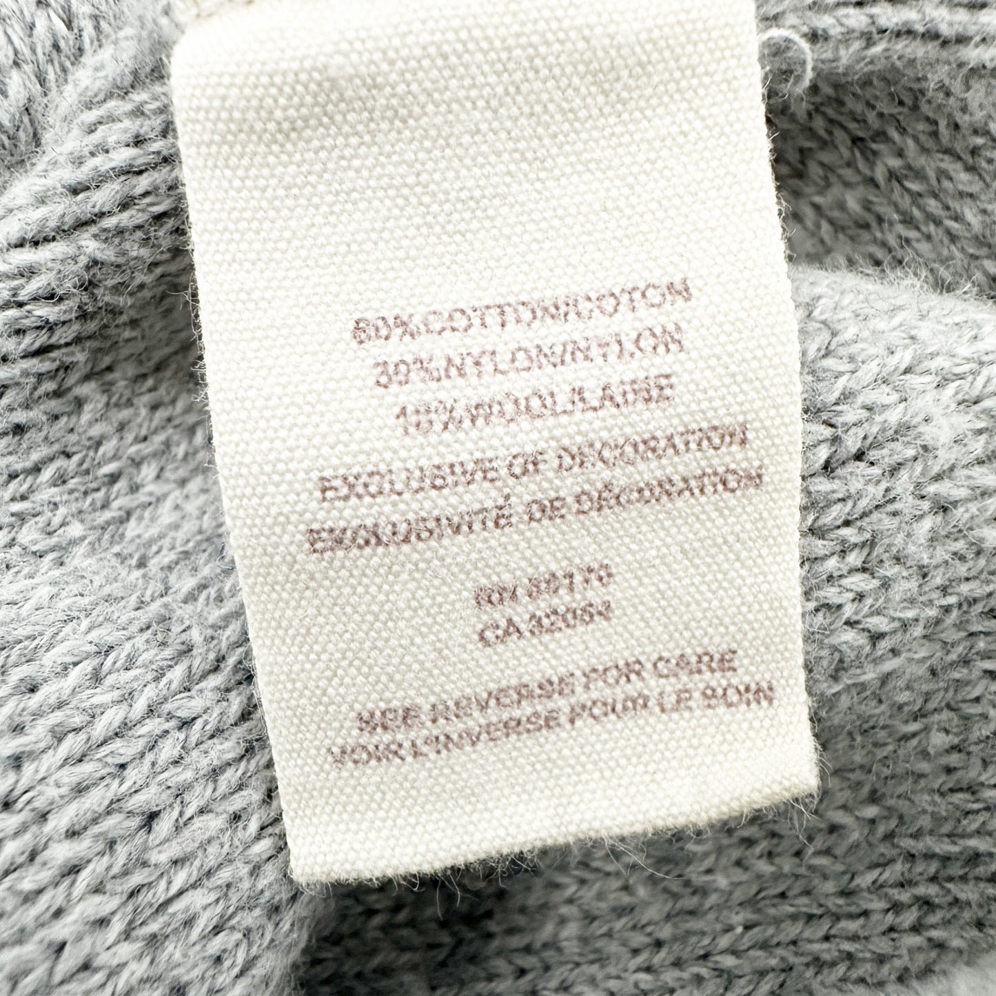 Free People v-neck gray Sweater Top with front pockets women's SMALL normal size