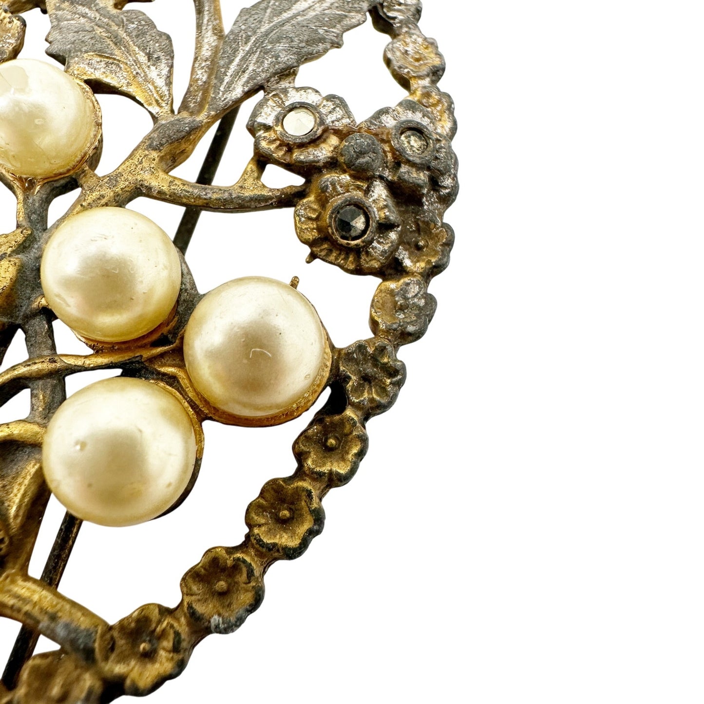 vintage gold metal faux pearls & rhinestones flower BROOCH floral jewelry pin