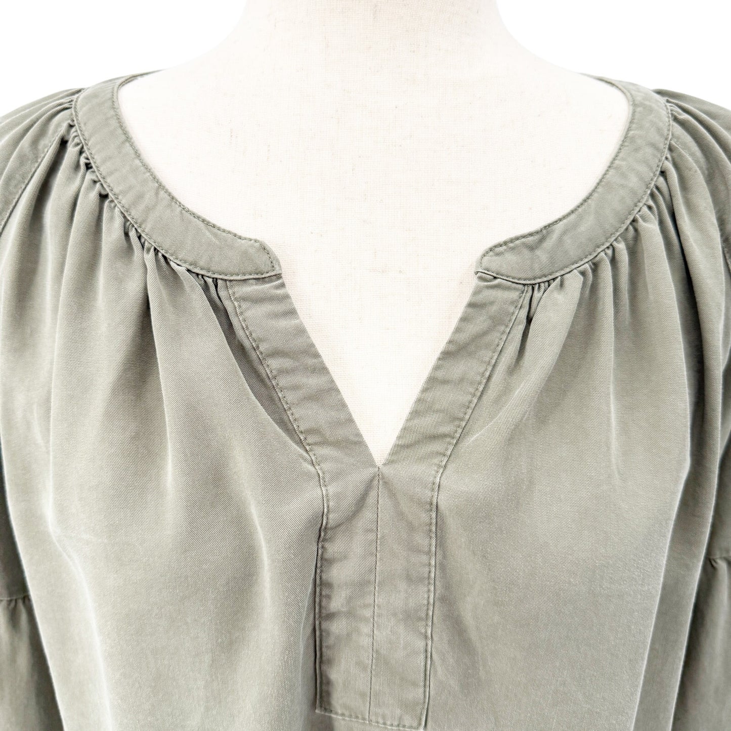 Eddie Bauer olive green Peasant Blouse Top women's SMALL 3/4 sleeves