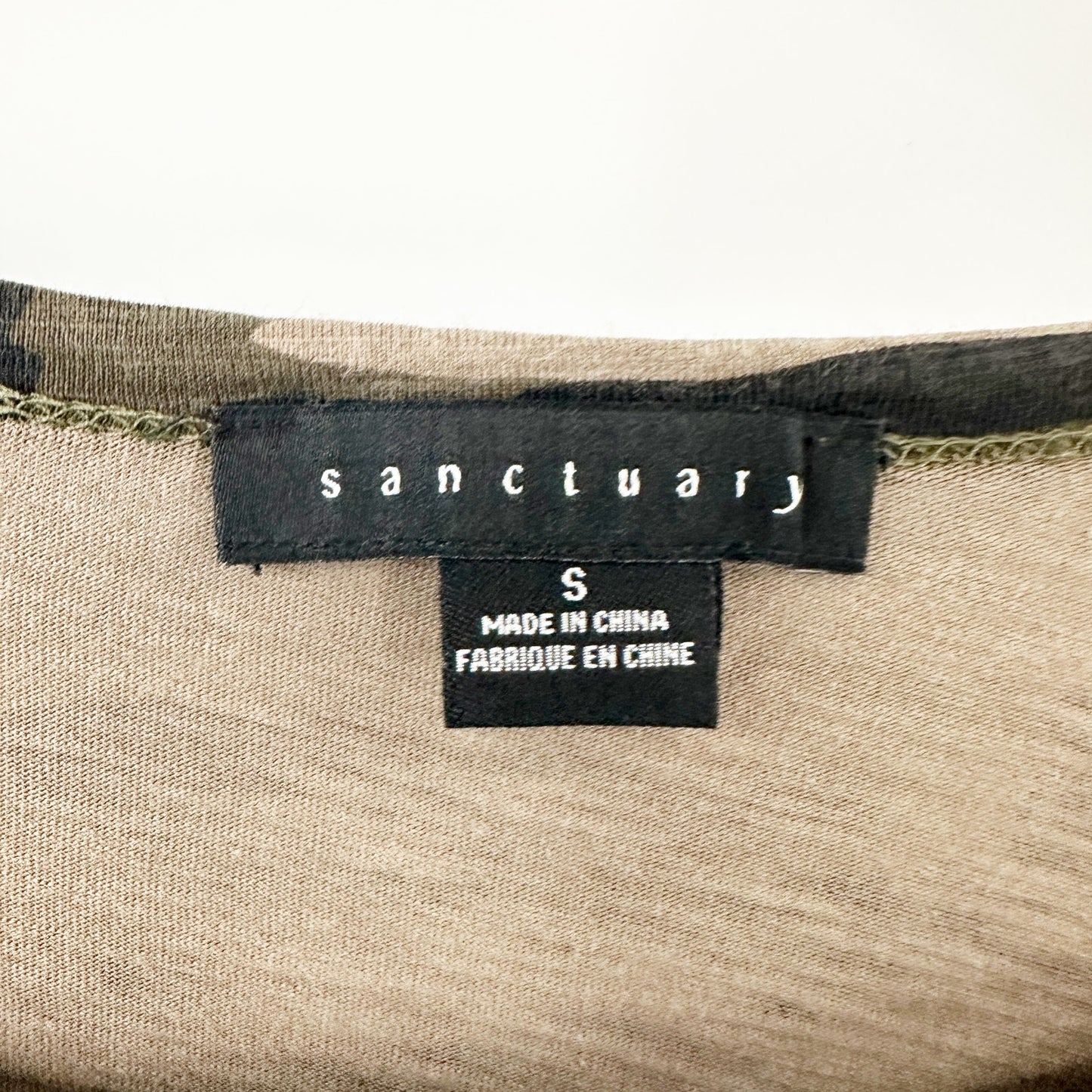 Sanctuary dark camo twisted hem Top women's SMALL camouflage shirt new NWOT