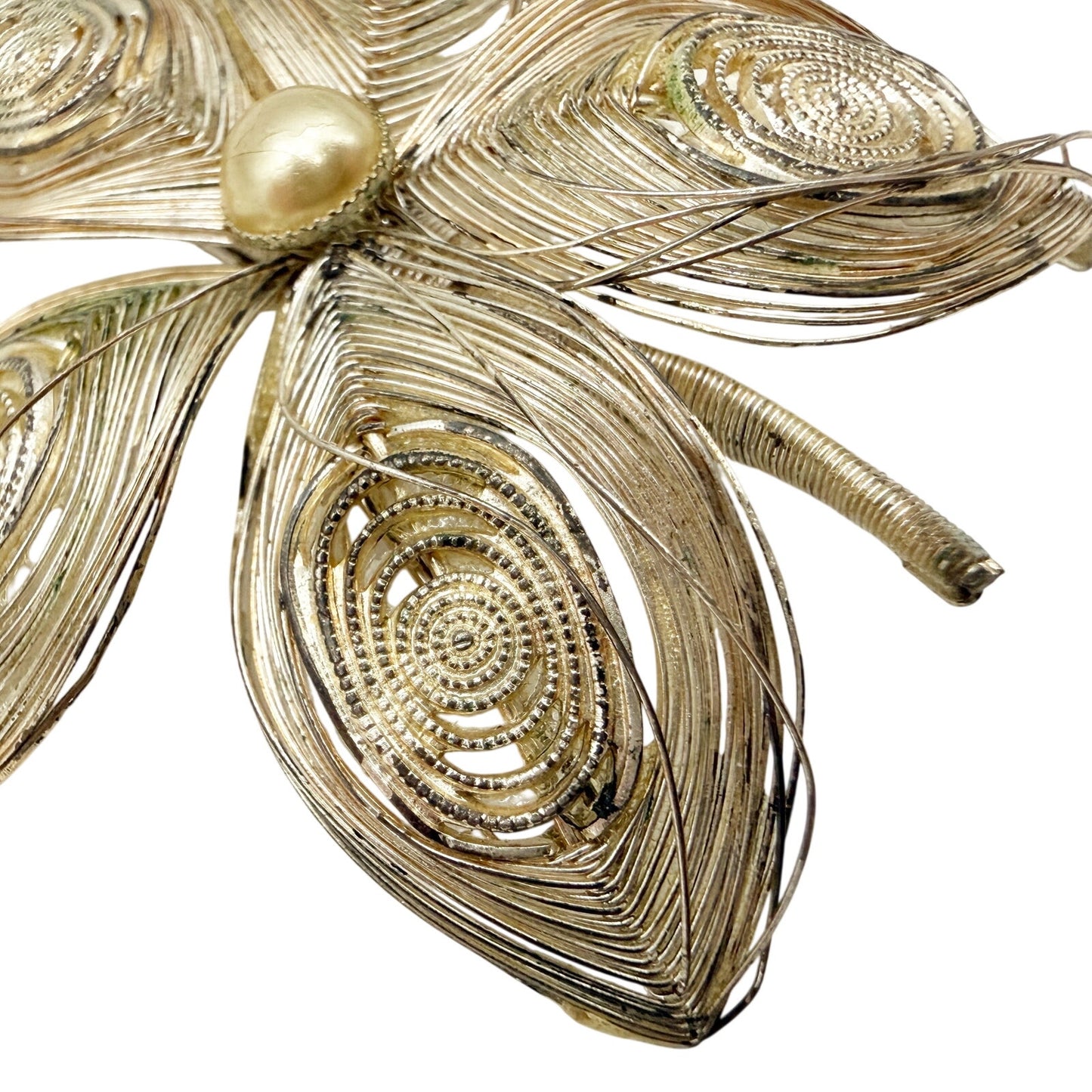 vintage silver wirework metal flower BROOCH costume jewelry pin wire wrap pearl