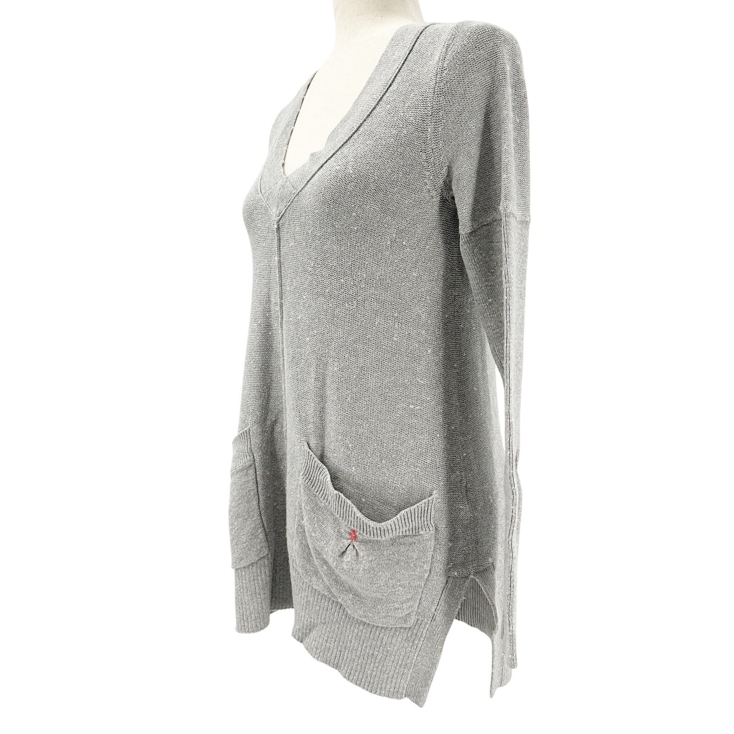 Free People v-neck gray Sweater Top with front pockets women's SMALL normal size