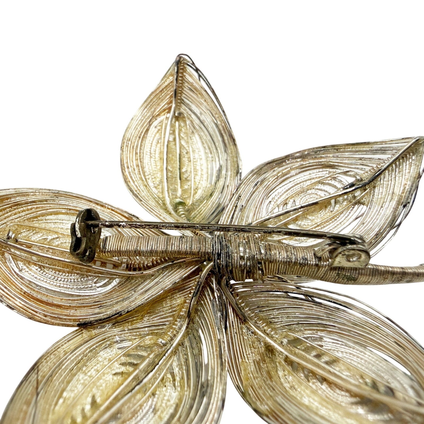 vintage silver wirework metal flower BROOCH costume jewelry pin wire wrap pearl