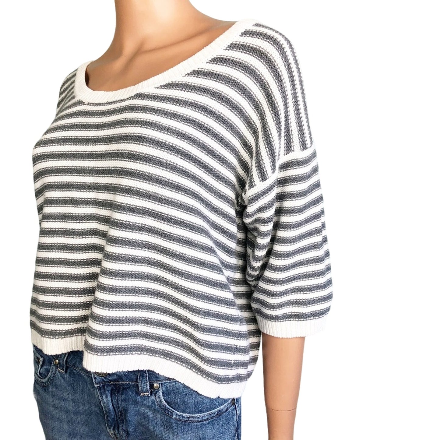 juniors AEROPOSTALE gray & white SWEATER striped top size M medium
