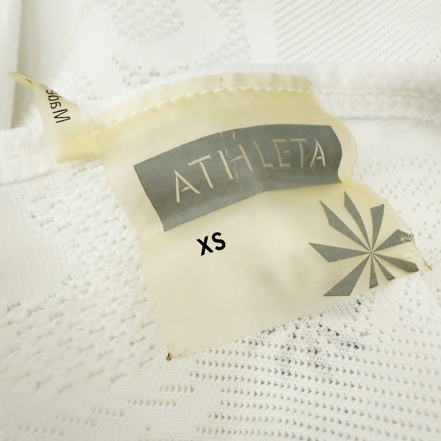 Athleta white adjustable waist Tank Top workout wear women's XS athleisure