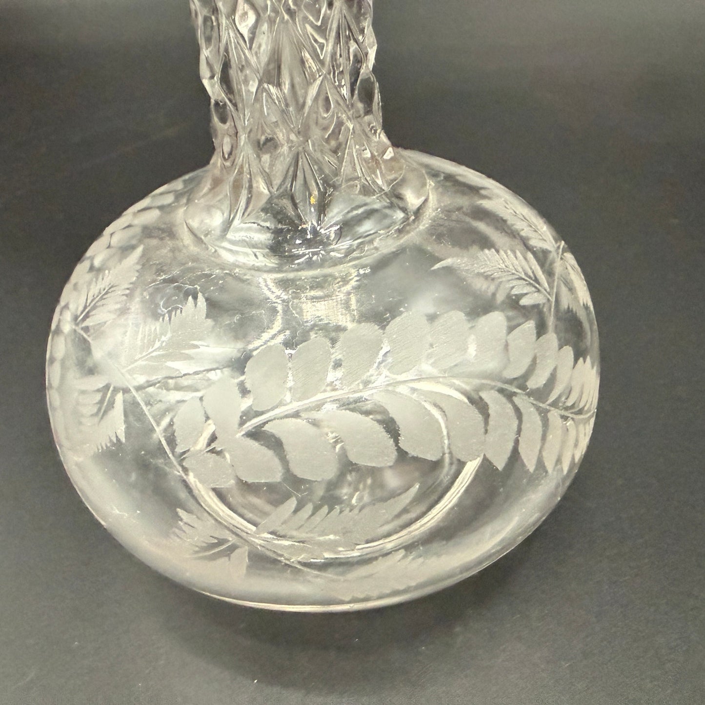 vintage 7" crystal cut glass Decanter & Stopper small size barware fern leaf