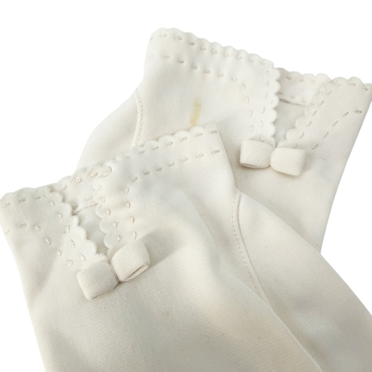 vintage white Fashion Dress Gloves women's SMALL wrist length bow scalloped cuff