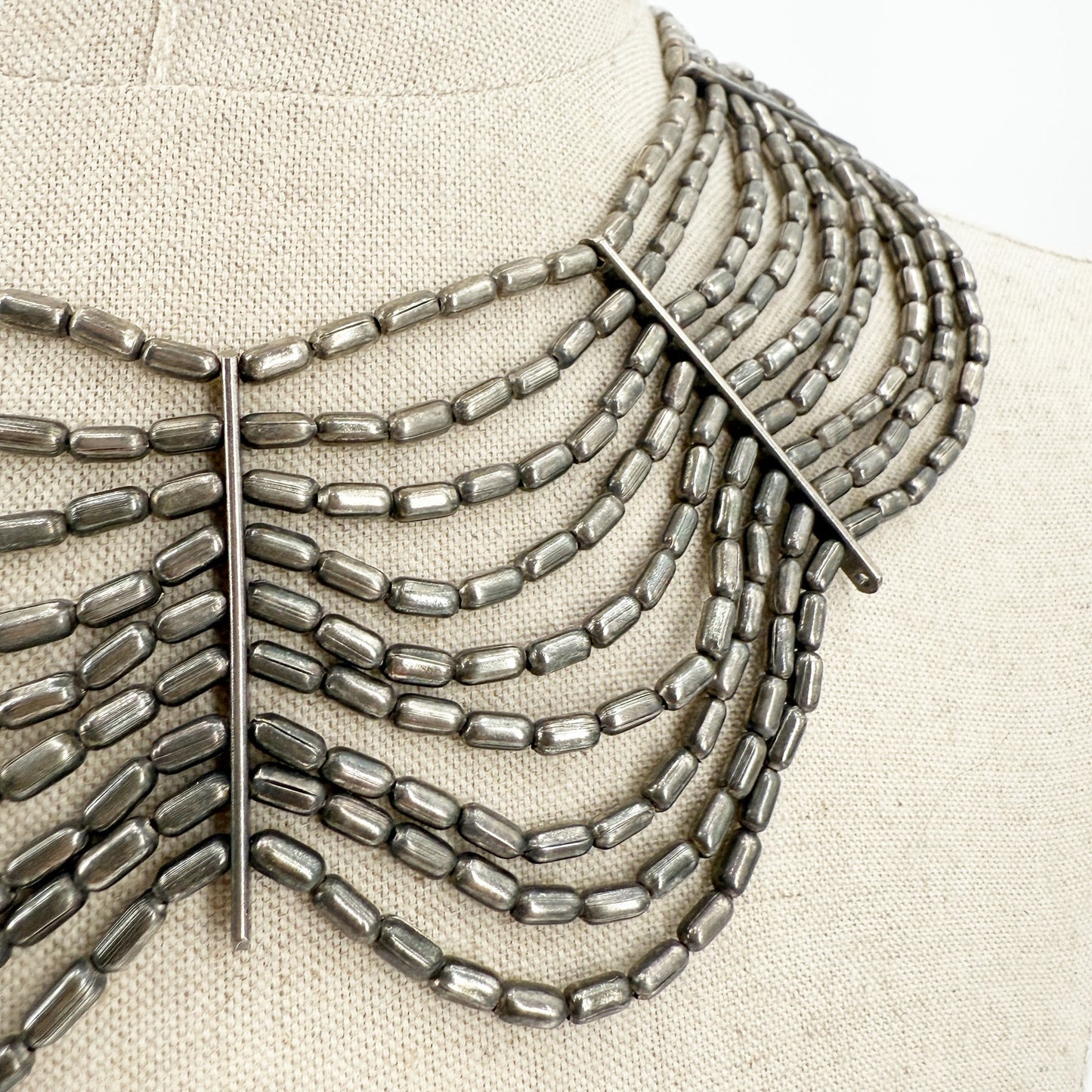 vintage scalloped silver metal Bib Necklace costume jewelry capsule beads