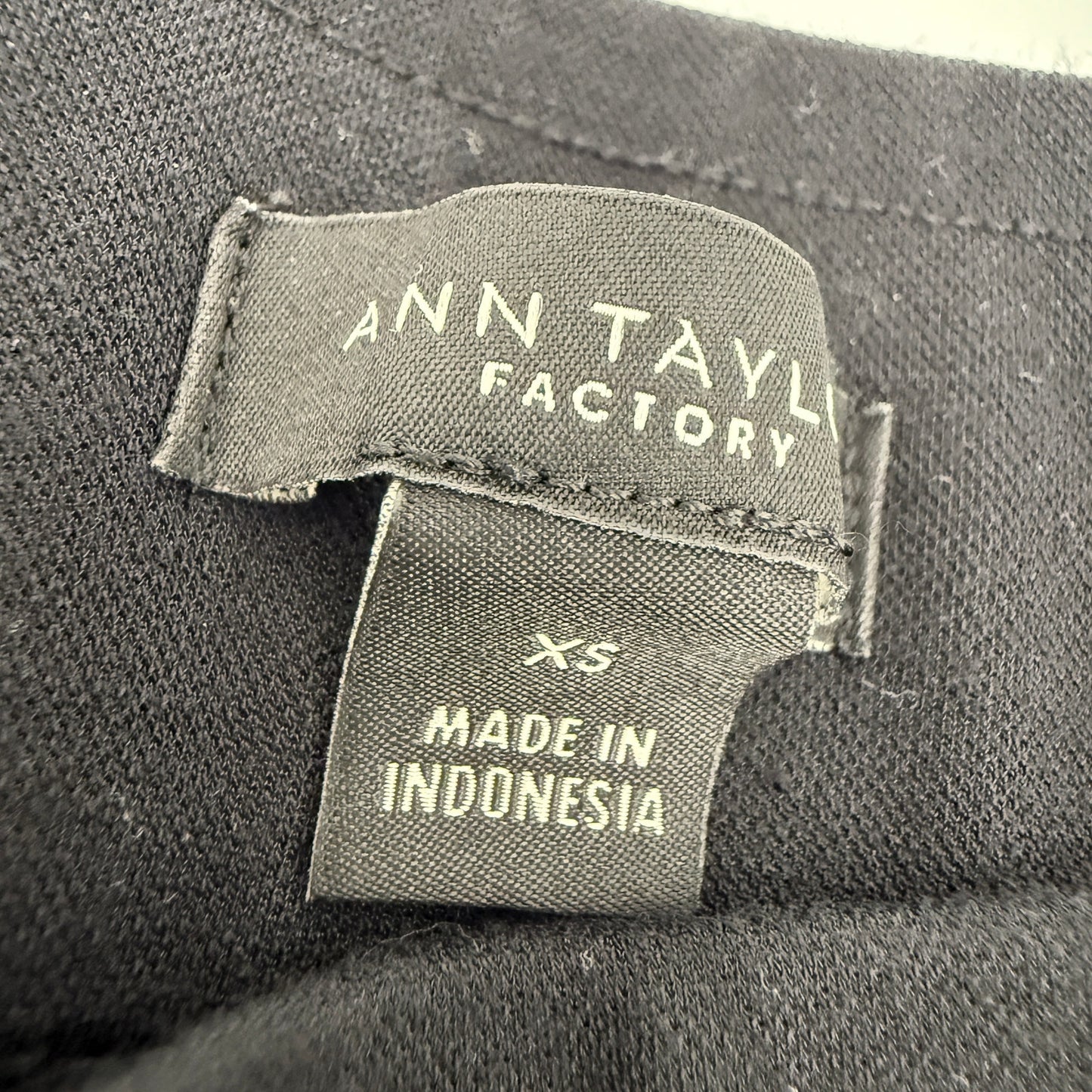 Ann Taylor Factory black knit Pants women's XS straight leg pull on leggings