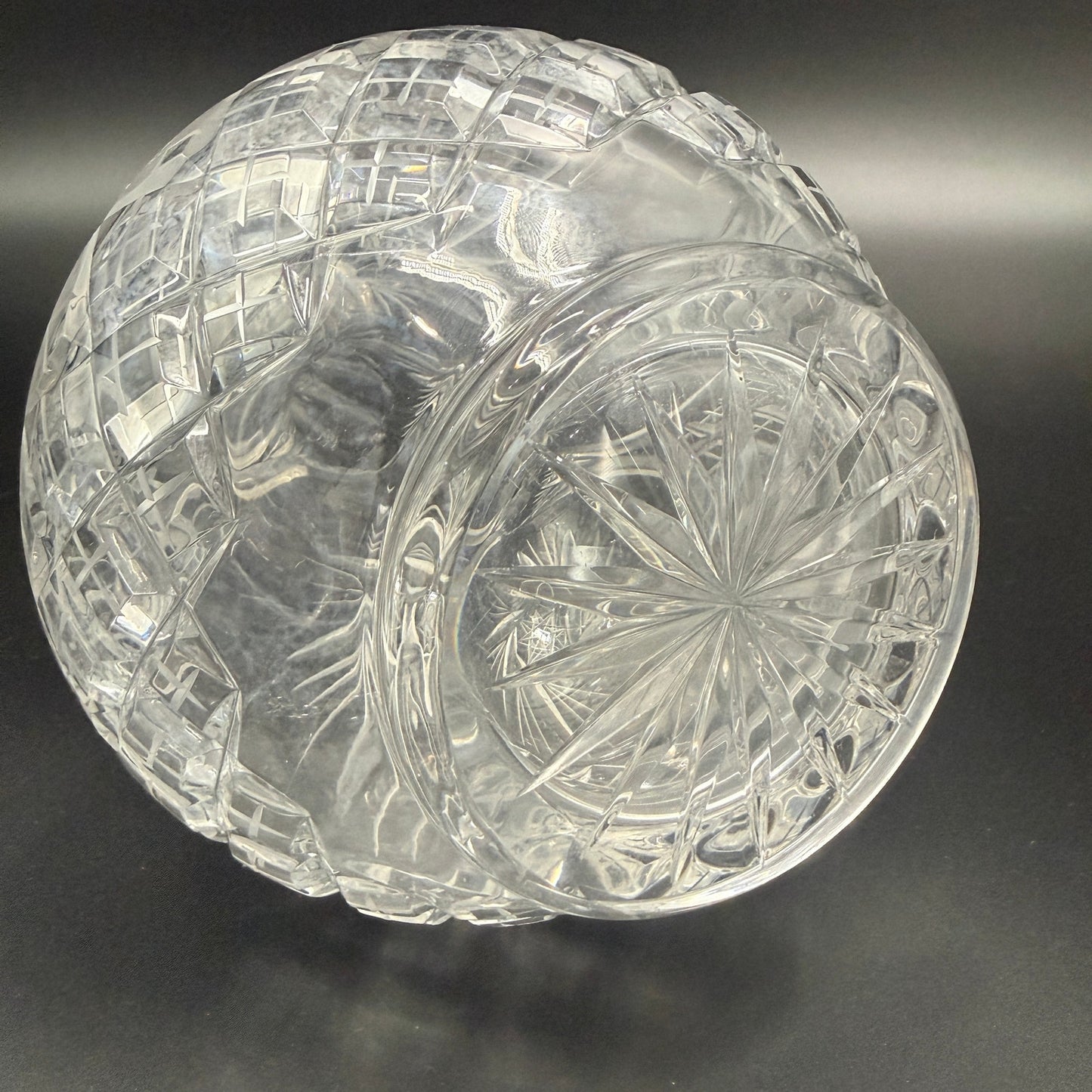 15" crystal cut glass Decanter & Stopper | vintage barware