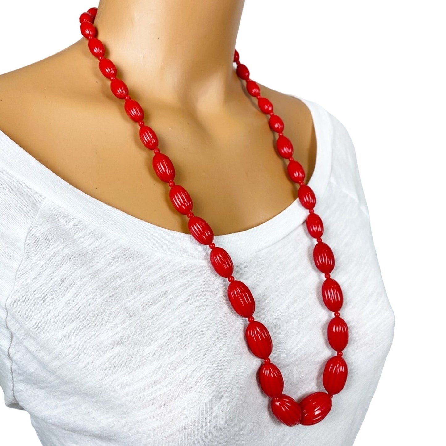 vintage 31" red strand of beads NECKLACE beaded costume jewelry
