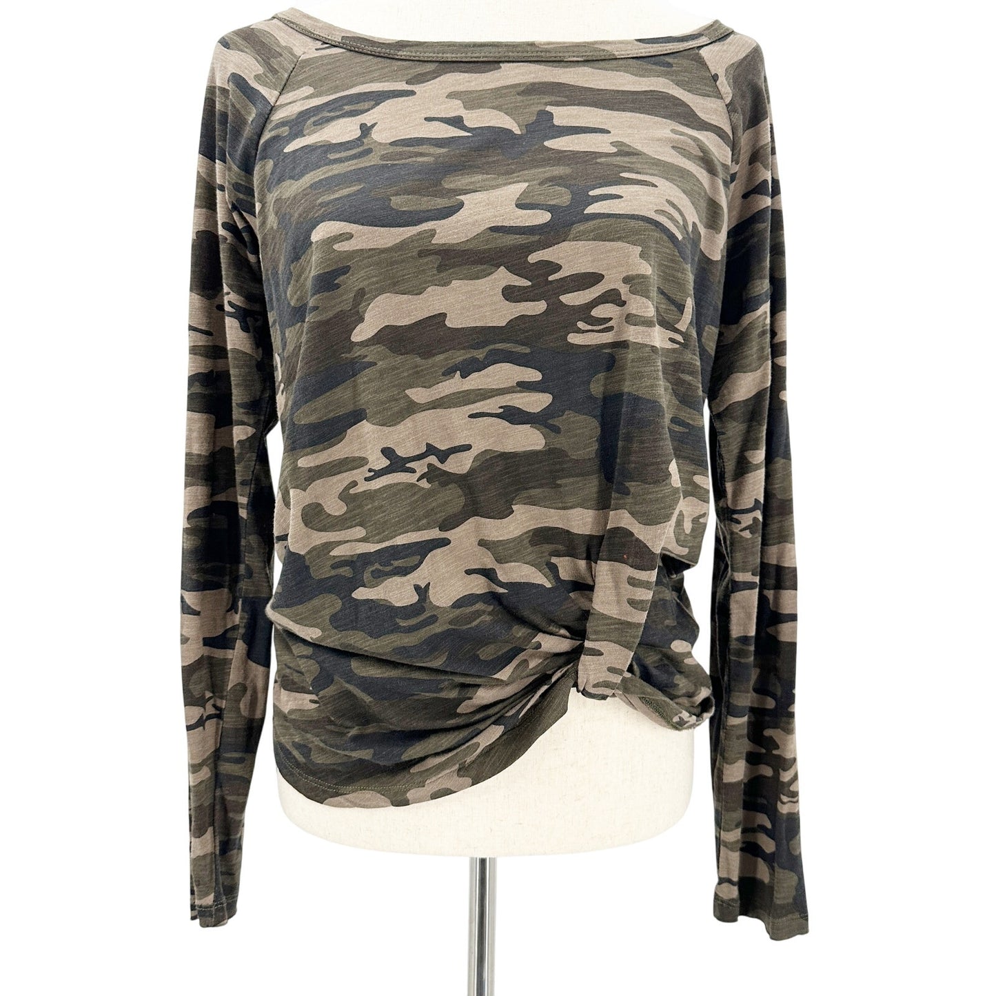 Sanctuary dark camo twisted hem Top women's SMALL camouflage shirt new NWOT